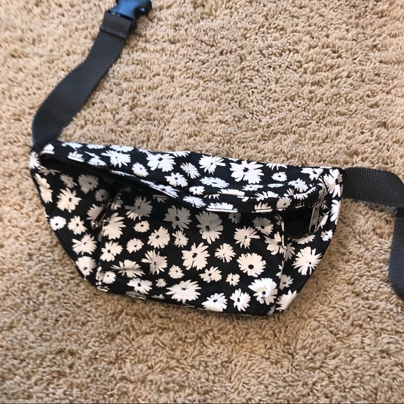 fanny pack american eagle